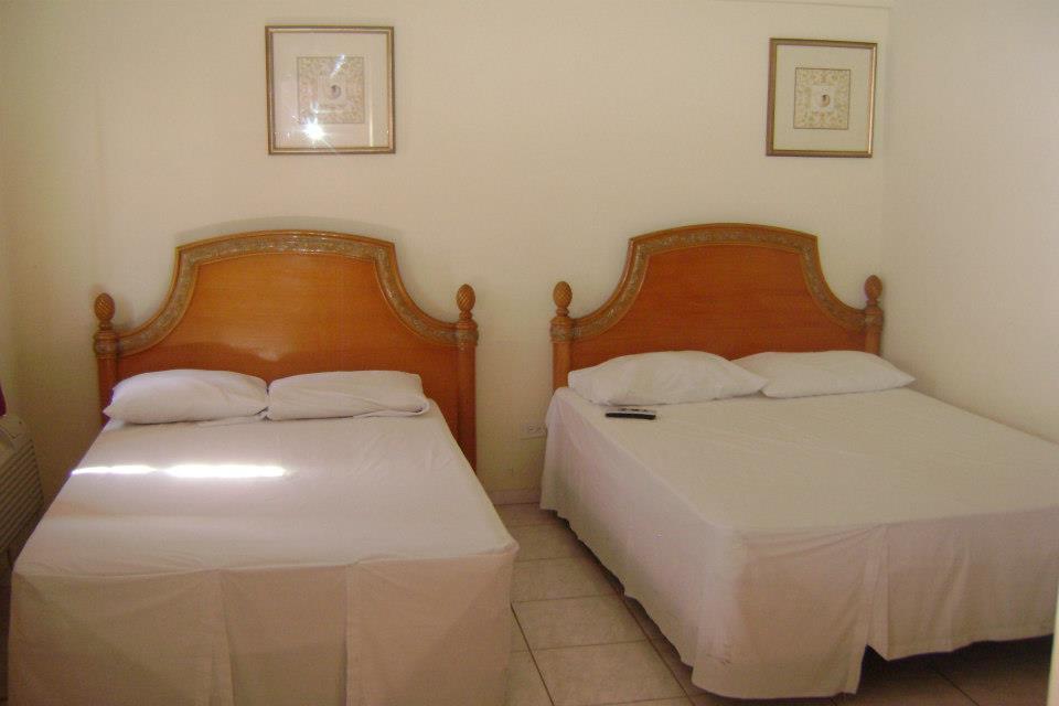 Caribbean Hotel Cayes Ле-Ке Экстерьер фото